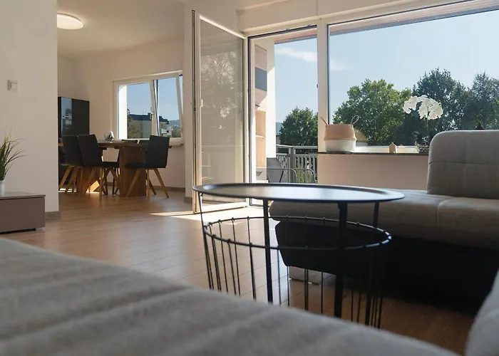 Apartment Mit Parkblick
